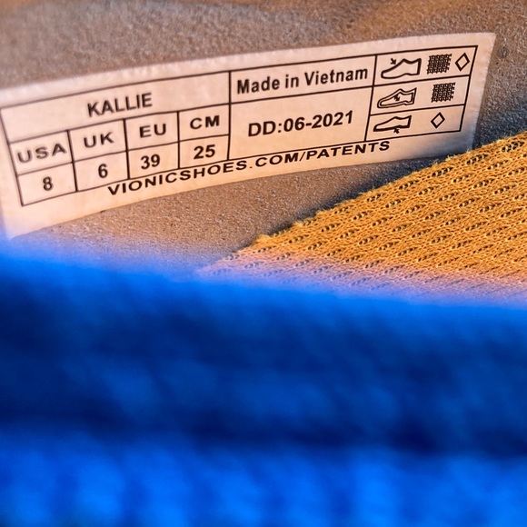 Vionic
Kallie Knit Slip-Ons Azure blue size 8 - Picture 4 of 9